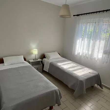 Tranquil Garden Holiday home Afantou